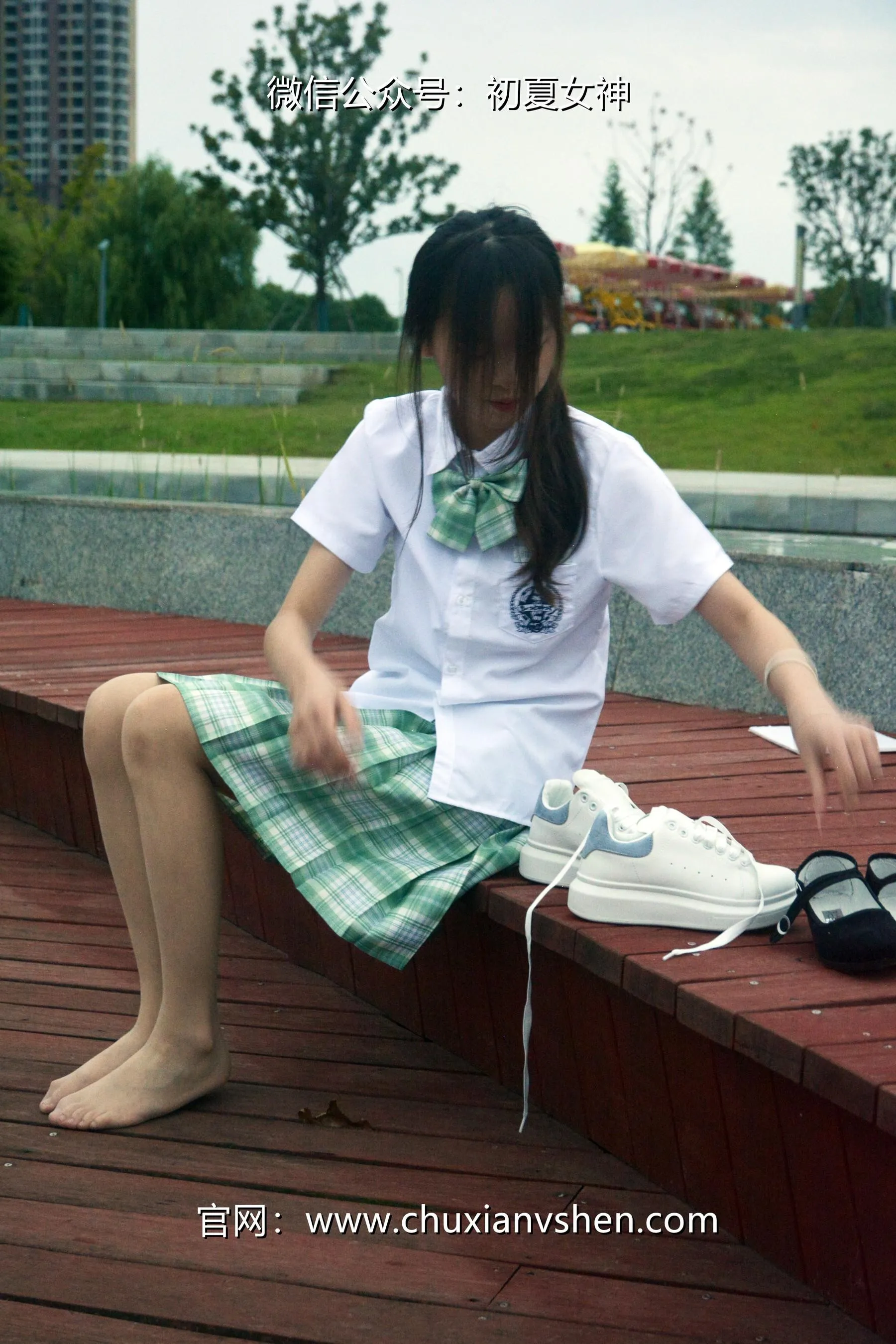 初夏女神 NO.029 情情 绿色JK套 [72P]插图8